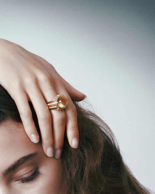 CABOCHON CITRINE PAVED RING